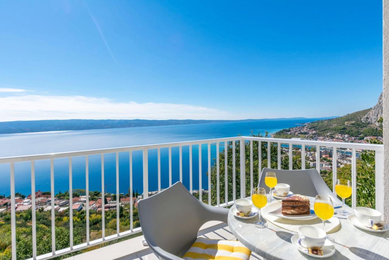 Apartments Luxury View 오미스 외부 사진