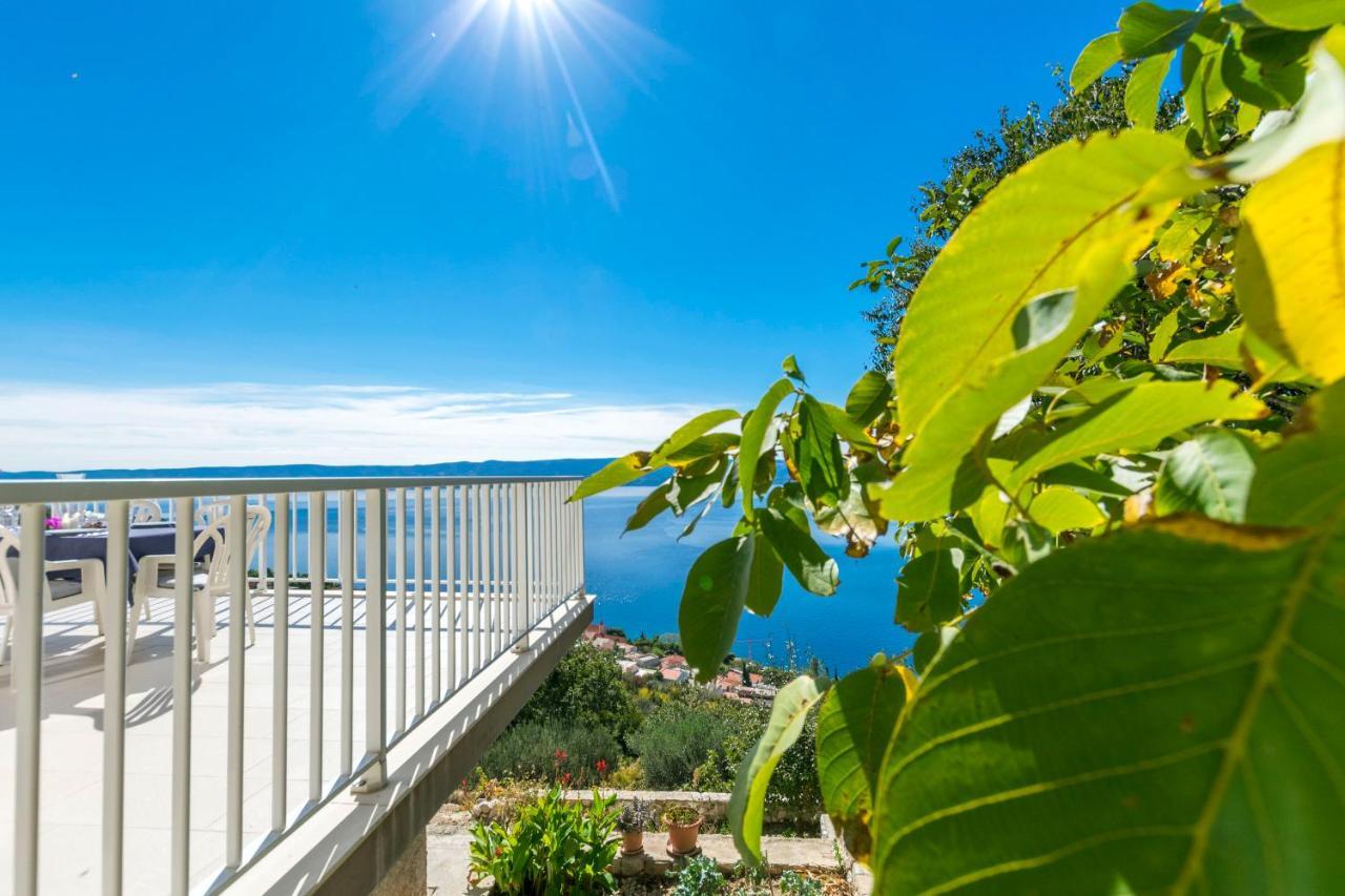 Apartments Luxury View 오미스 외부 사진
